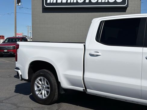 Used 2022 Chevrolet Silverado 1500 RST w/ Z71 Off-Road Package AWD/4WD image 3