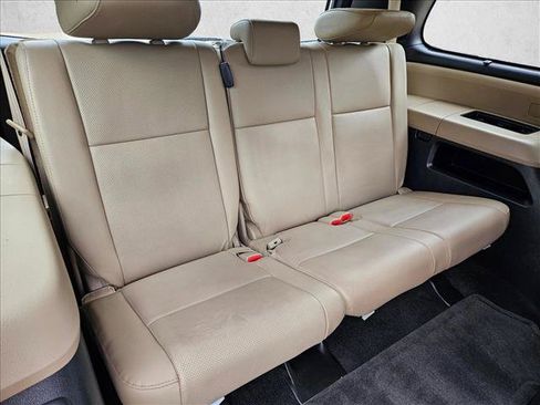 Used 2017 Toyota Sequoia Platinum AWD/4WD image 22