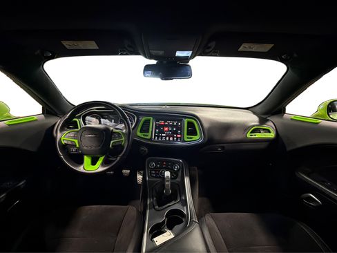 Used 2015 Dodge Challenger R/T Scat Pack w/ Leather Interior Group RWD image 40