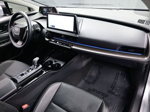 Used 2024 Toyota Prius XLE image 15
