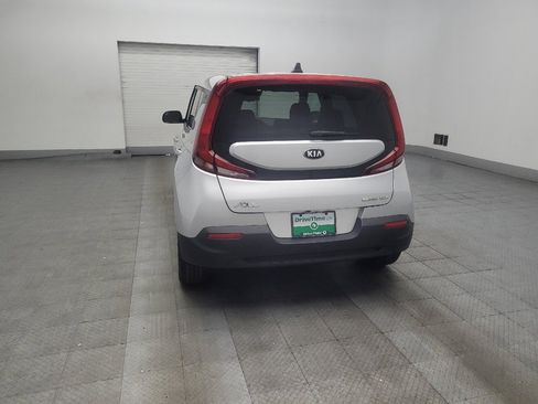 Used 2020 Kia Soul EX FWD image 6