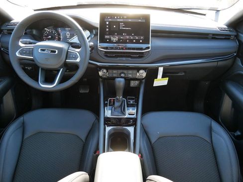 New 2026 Jeep Compass Latitude AWD/4WD image 8