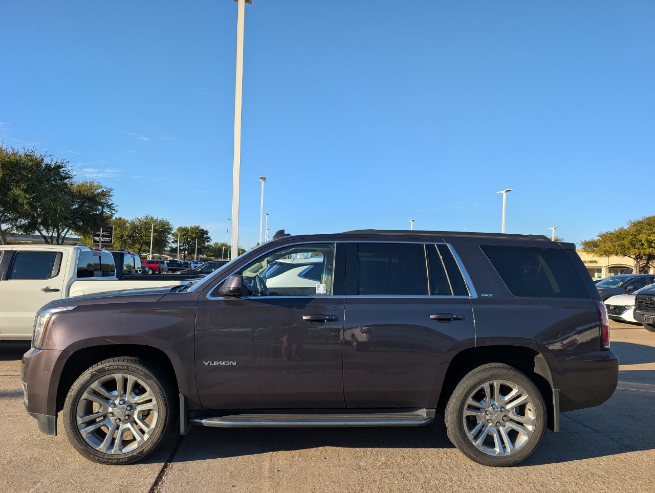 Used 2016 GMC Yukon SLT w/ Open Road Package AWD/4WD image 3