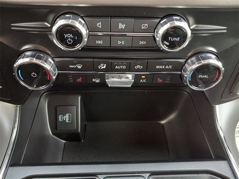 Used 2024 Ford F150 Lightning XLT image 18