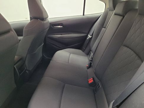 Used 2020 Toyota Corolla LE image 18