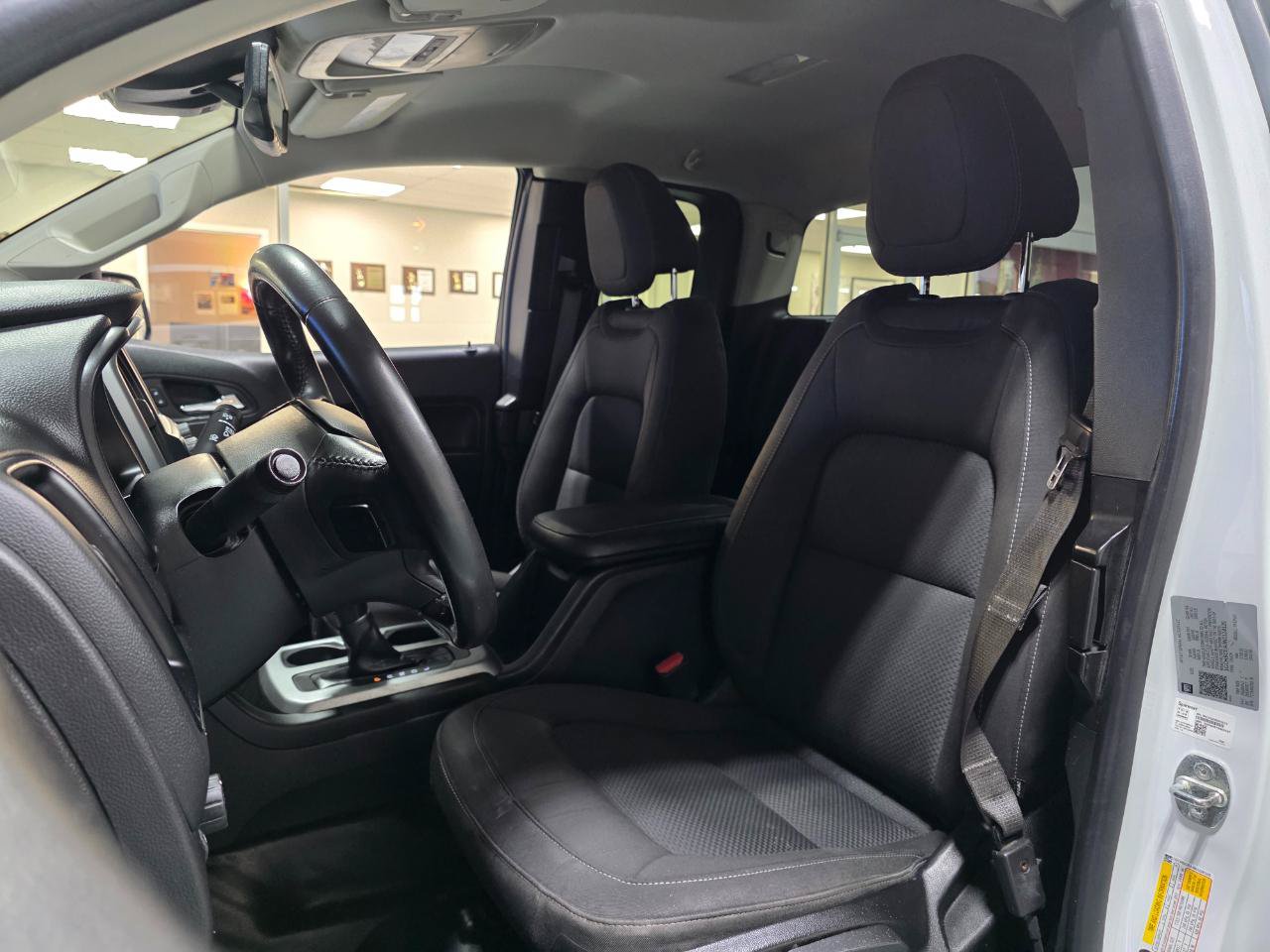 Used 2022 Chevrolet Colorado LT w/ Fleet Safety Package RWD image 15