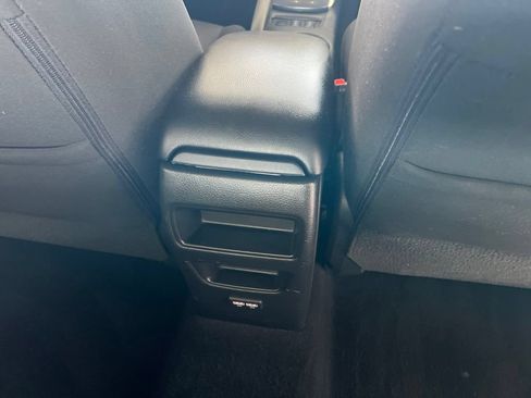 Used 2018 Nissan Sentra SR FWD image 17