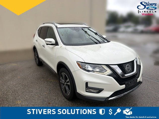 Used 2017 Nissan Rogue SL w/ SL Premium Package AWD/4WD image 3