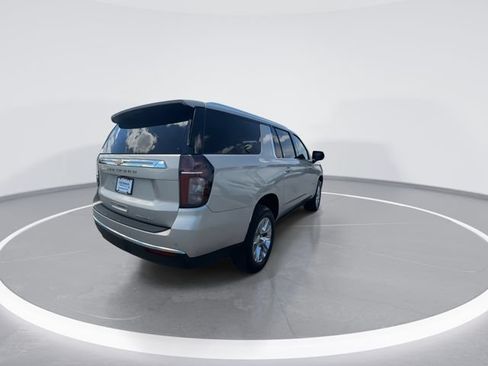 Used 2023 Chevrolet Suburban Premier RWD image 8