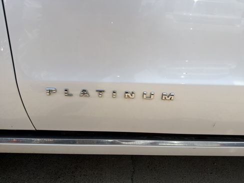 Used 2019 Ford Expedition Max Platinum RWD image 10