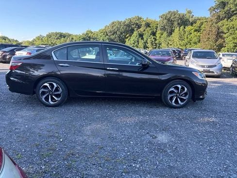 Used 2016 Honda Accord EX image 5