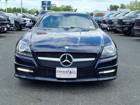 Used 2015 Mercedes-Benz SLK 350 image 2