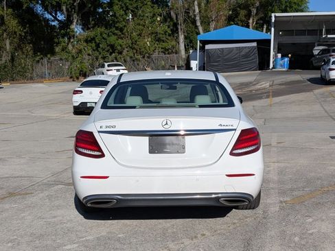 Certified 2017 Mercedes-Benz E 300 4MATIC image 6