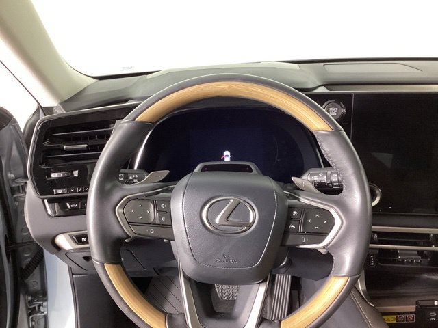 Used 2024 Lexus RX 350 AWD w/ Convenience Package image 16