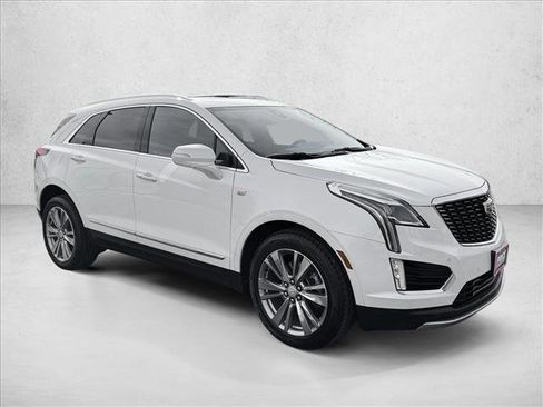 Used 2024 Cadillac XT5 Premium Luxury AWD/4WD image 3