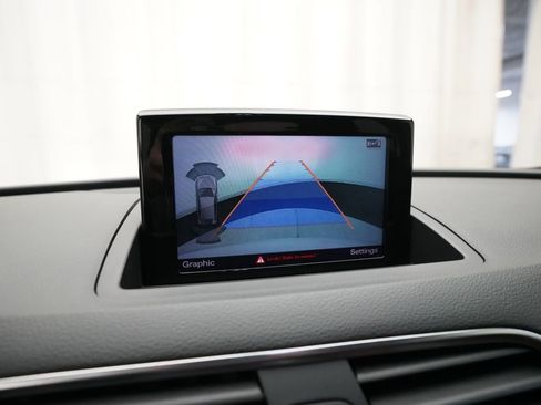 Used 2018 Audi Q3 2.0T Premium Plus w/ Premium Plus Package image 27