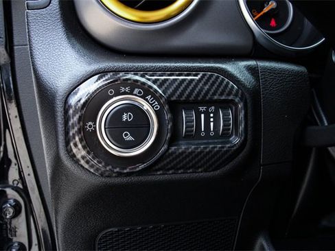 Used 2022 Jeep Gladiator Willys image 15