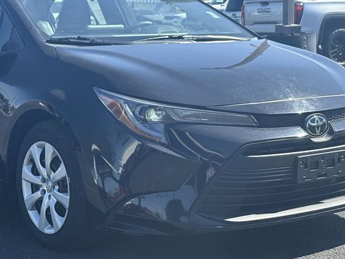 Used 2024 Toyota Corolla LE FWD image 2