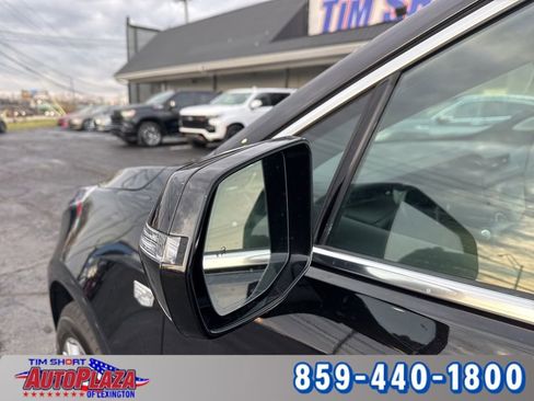 Used 2025 Cadillac XT5 Premium Luxury image 12