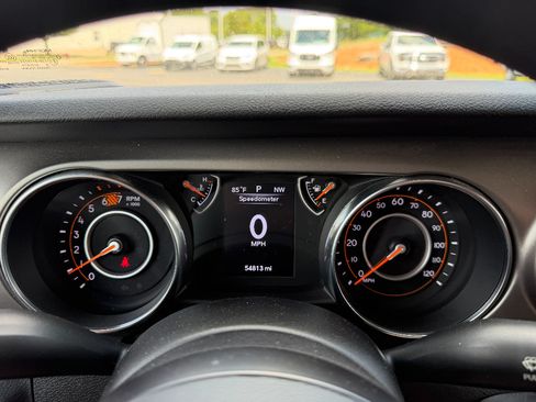Used 2018 Jeep Wrangler Sport AWD/4WD image 35