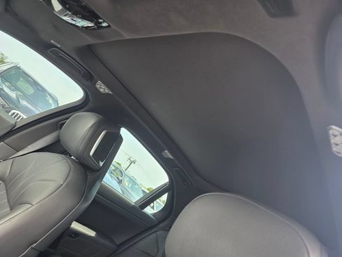 Used 2023 BMW i7 xDrive60 AWD/4WD image 11