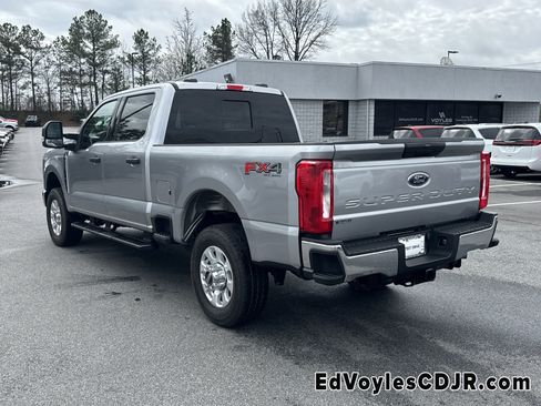 Used 2024 Ford F250 XLT w/ FX4 Off-Road Package image 6