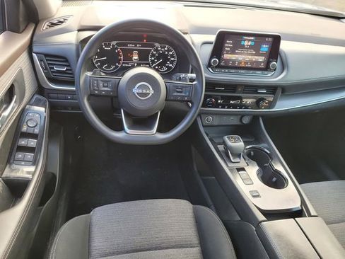 Used 2023 Nissan Rogue SV image 15
