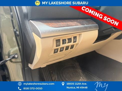Used 2017 Subaru Outback 2.5i Limited AWD/4WD image 11