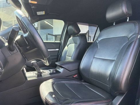 Used 2017 Ford Explorer Sport AWD/4WD image 25