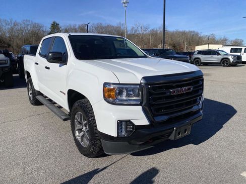 Used 2022 GMC Canyon AT4 w/ Trailering Package image 9