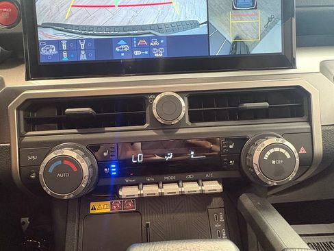 Used 2023 Toyota 4Runner SR5 Premium w/ Moonroof Package AWD/4WD image 30