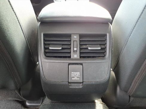 Used 2018 Honda Clarity Plug-In Hybrid image 15