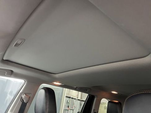 Used 2017 Toyota Highlander XLE image 10