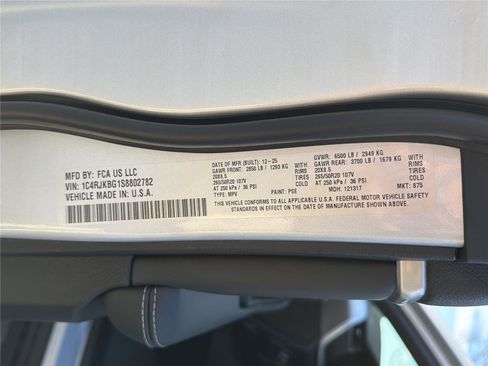 New 2025 Jeep Grand Cherokee L Limited w/ Black Appearance Package image 37