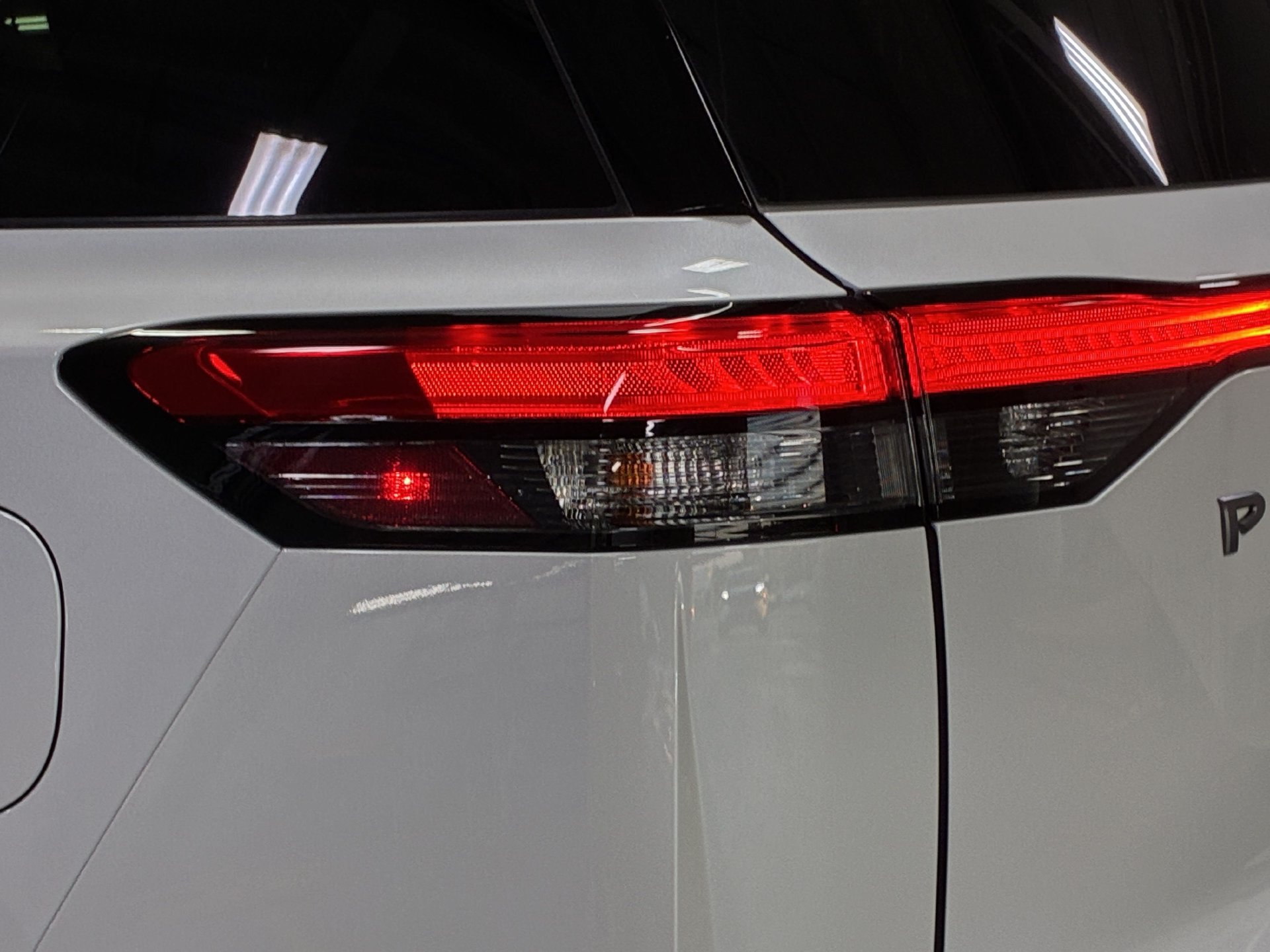 New 2026 Nissan Pathfinder SL FWD image 32