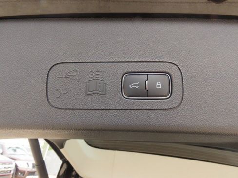 Used 2026 Lincoln Aviator Reserve AWD/4WD image 13