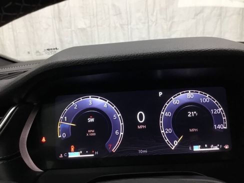 New 2025 Jeep Grand Cherokee L Altitude image 40