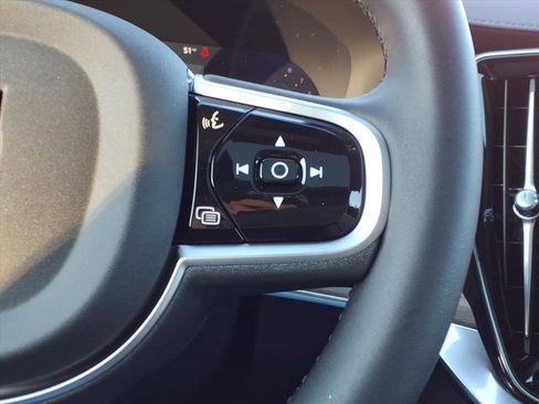 New 2026 Volvo XC90 B6 Plus w/ Protection Package Premier image 12