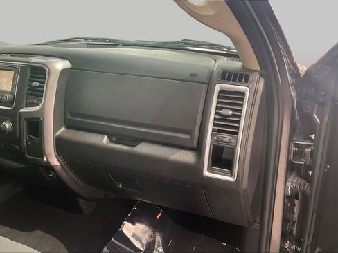 Used 2024 RAM 1500 Classic SLT AWD/4WD image 17