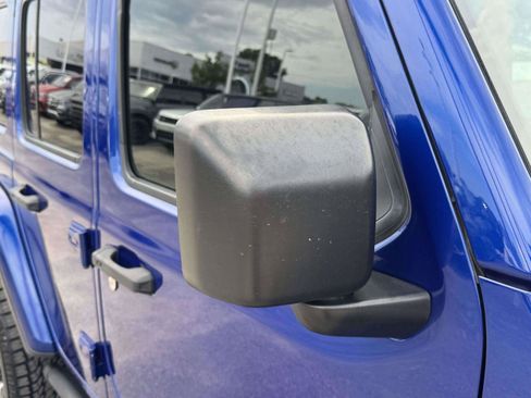 Used 2019 Jeep Wrangler Unlimited Sahara AWD/4WD image 10