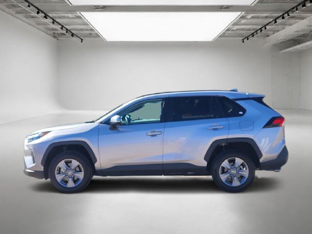 Used 2025 Toyota RAV4 XLE FWD image 2