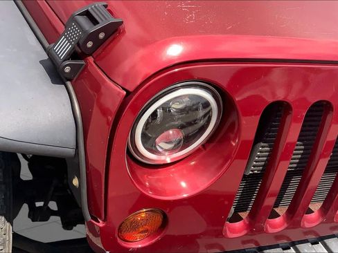Used 2012 Jeep Wrangler Unlimited Sport AWD/4WD image 27