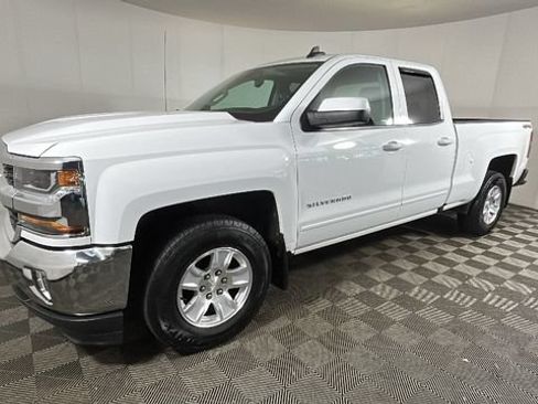 Used 2018 Chevrolet Silverado 1500 LT w/ All Star Edition AWD/4WD image 6