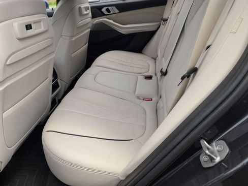 Used 2019 BMW X5 xDrive50i w/ M Sport Package AWD/4WD image 20