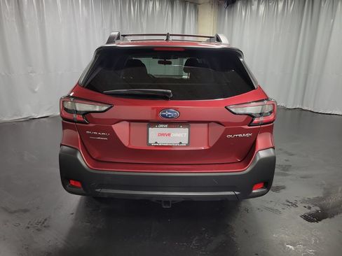Used 2025 Subaru Outback Premium AWD/4WD image 7