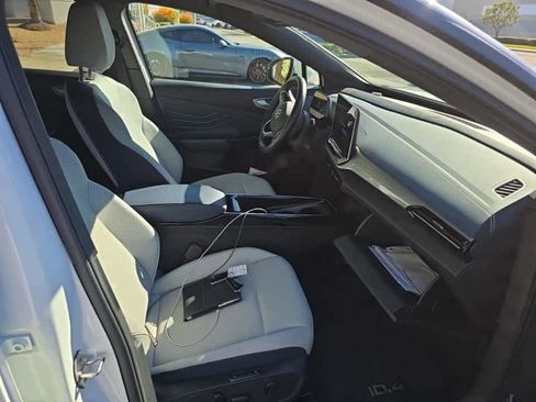 Used 2024 Volkswagen ID.4 Pro S image 10