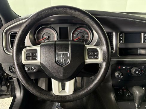 Used 2012 Dodge Charger SE image 22