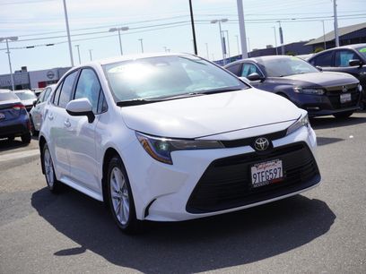 Used 2025 Toyota Corolla LE w/ LE Premium Package