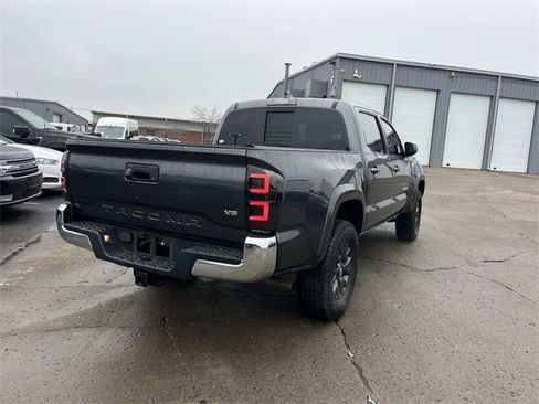 Used 2021 Toyota Tacoma SR5 image 3