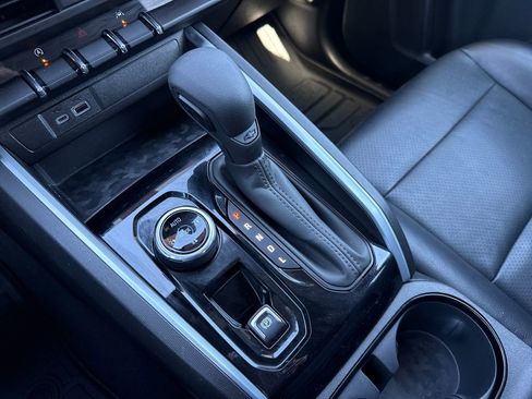 Used 2024 Chevrolet Colorado Trail Boss w/ Technology Package image 23